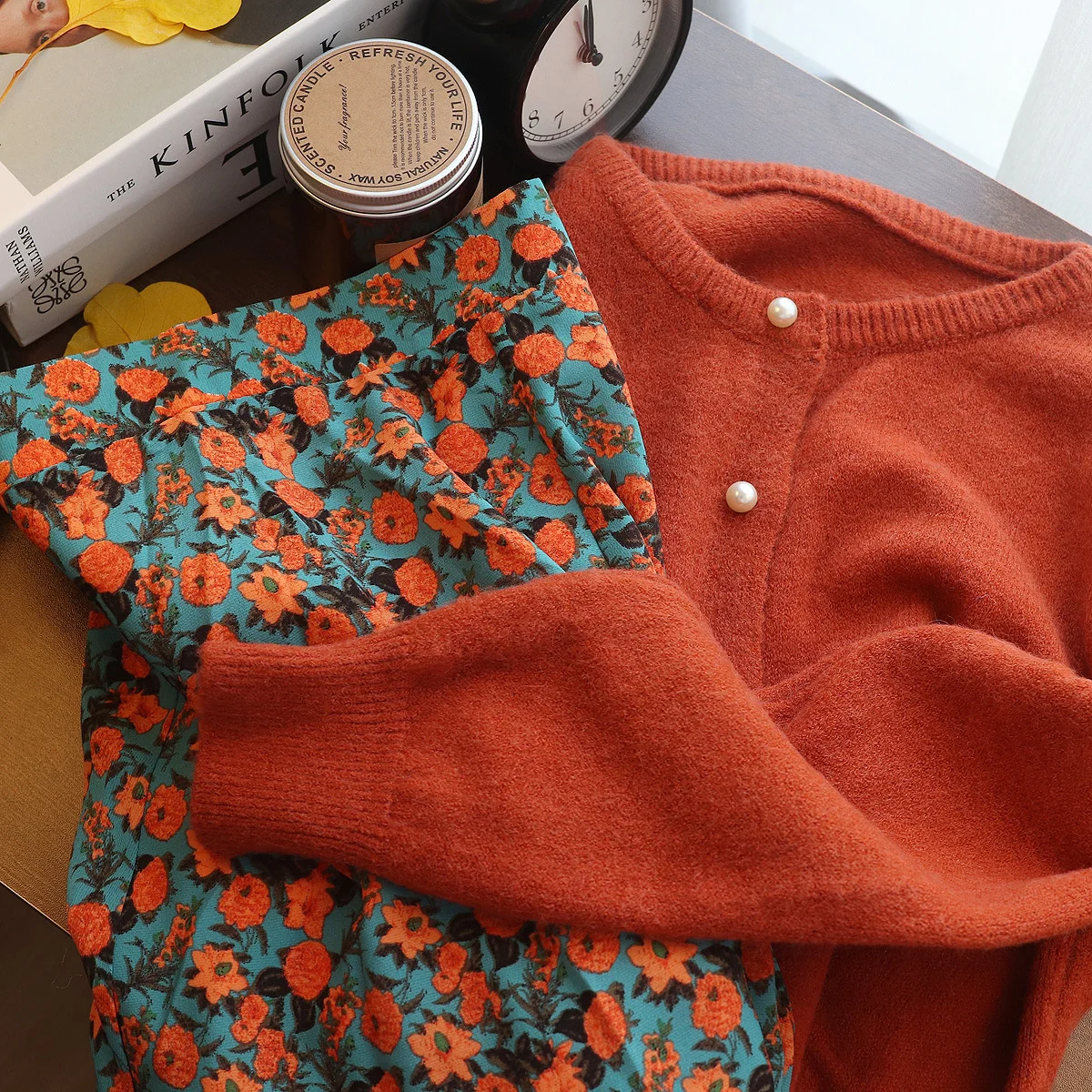 

Sweet Girl Pearl Buckle Autumn and Winter Thickened Knitting Cardigan Female O Neck Inside Soft Sweater Cardigan Coat