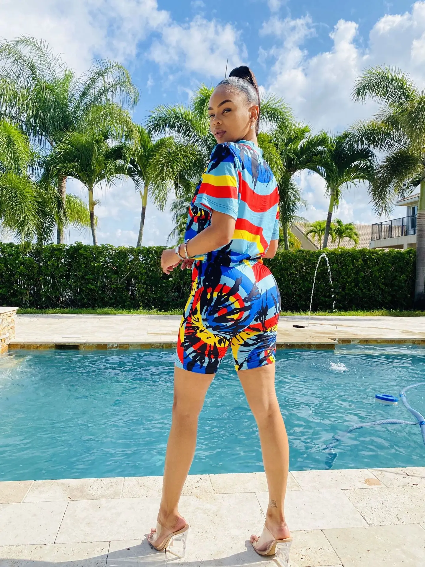 Женский летний костюм из двух предметов с принтом рубашка коротким рукавом и