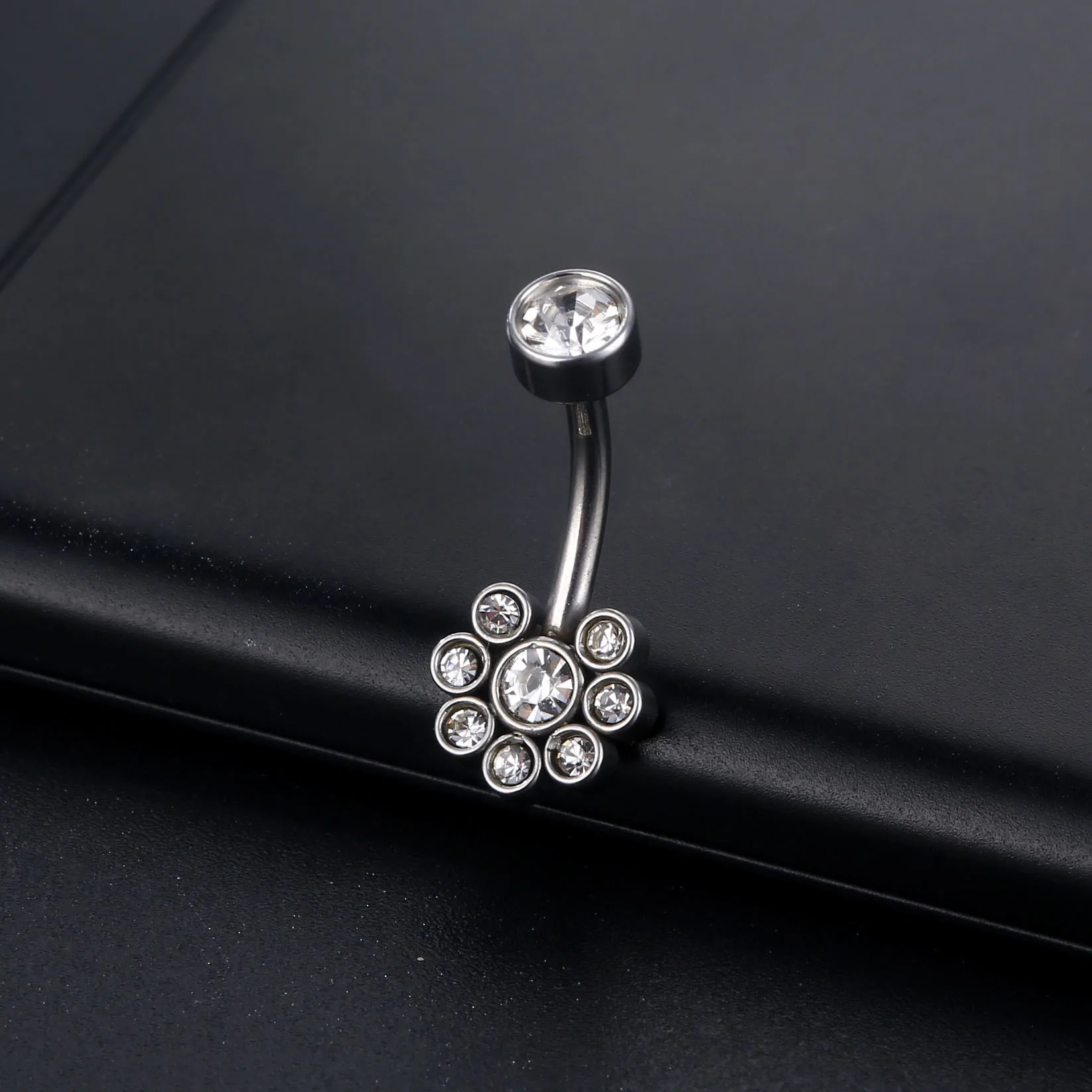

2pcs Sexy Dangled Belly Button Rings Surgical Stainless Steel Rhinestone Flower Navel Piercing Women Earrings Body Jewelry