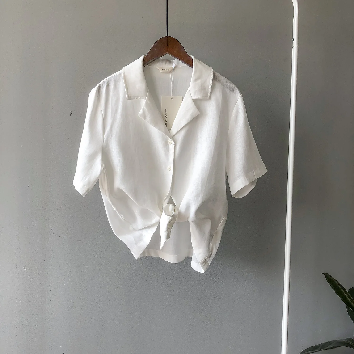 

COZOK Linen Short Sleeve Shirt Female 2021 Summer New Korean Loose Simple Shirt Suit Collar Top 5910