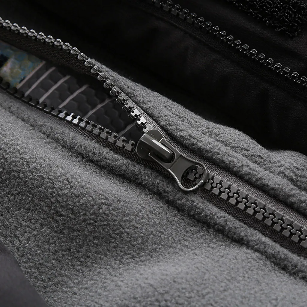Men Fashion Hoodie Hat Detachable Windbreaker Waterproof Jacket Breathable Sport Outdoor Coat Softshell Fleece Jacket Mujer