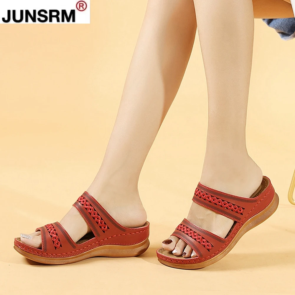 

JUNSRM 2021 Summer New Female Vacation Outdoor Slippers Platform Wedges Med Heels Women Slippers Beach Casual Women Shoes