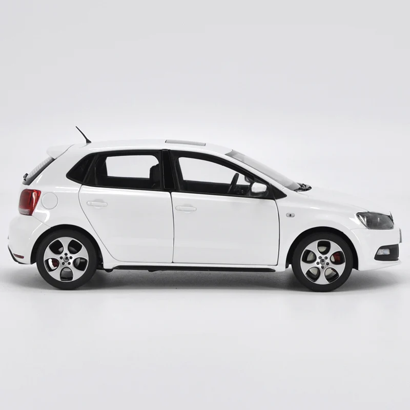 Высокая тщательная 1:18 VW 2012 2013 POLOGTI сплав модель автомобиля статические металлические модельные автомобили оригинальная коробка для подарков коллекция