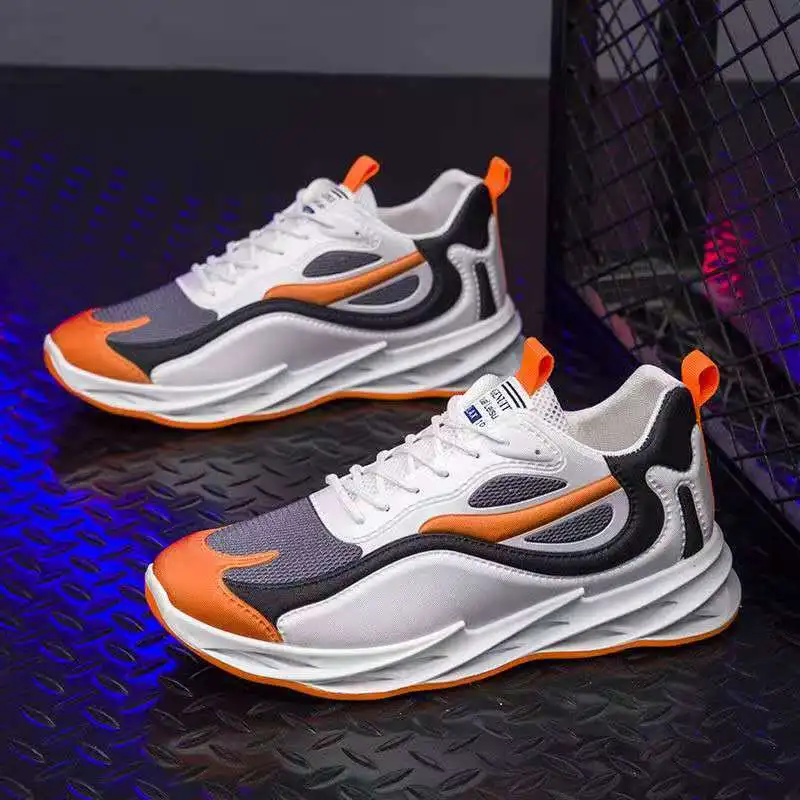 

Men's Casual Sports Running Shoes 2021 Summer New Non-slip Wear-resistant Embossed Fashion Casual Running Blade Men's Shoes