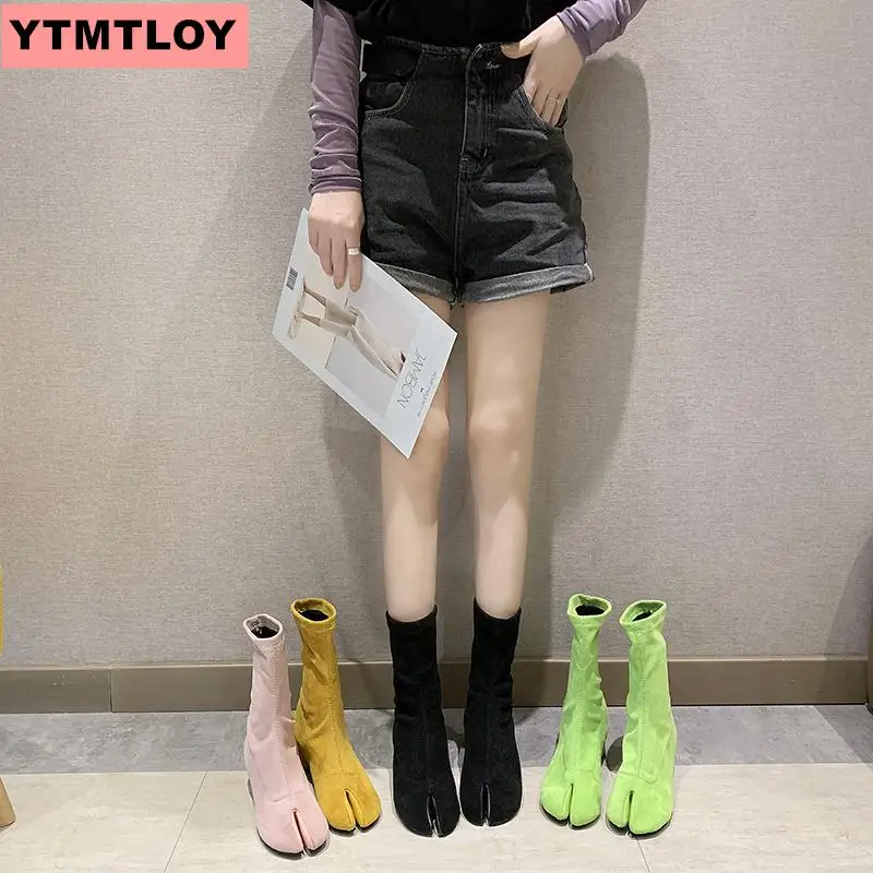 Новые модные ботинки Сезон осень-зима Новинка Женская обувь ярких цветов
