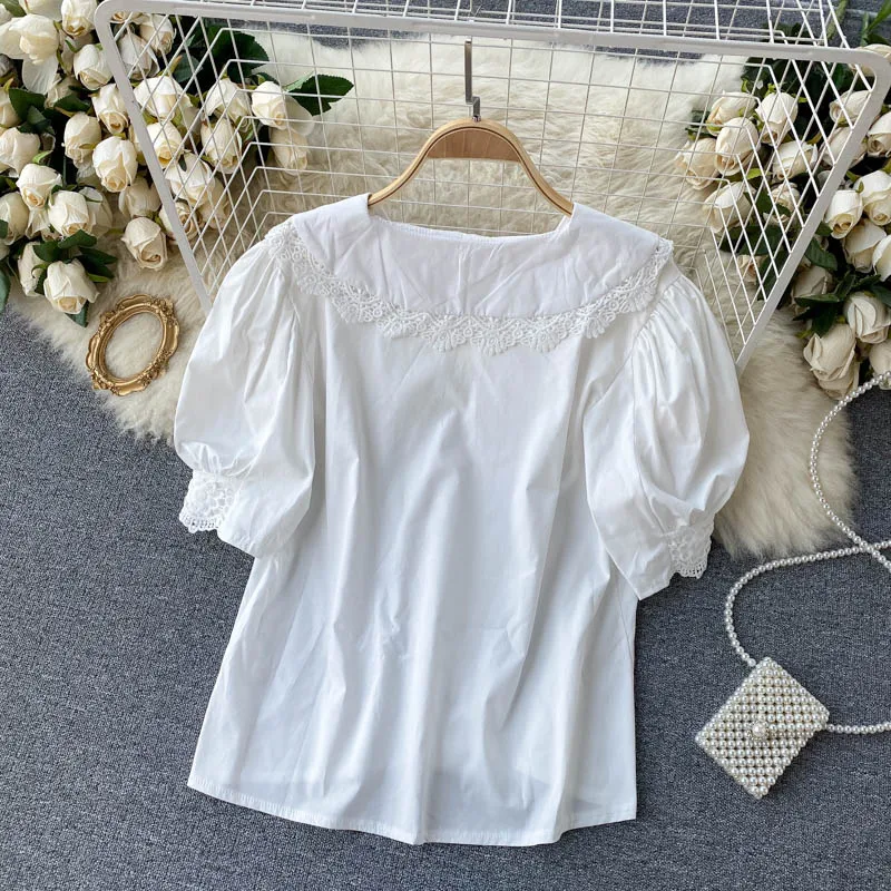 

2021 Summer Sweet Lace Women Shirt Embroidered Lapel Western Puff Sleeve Ladies Top Fashion Button Up Turn-down Collar Blusas