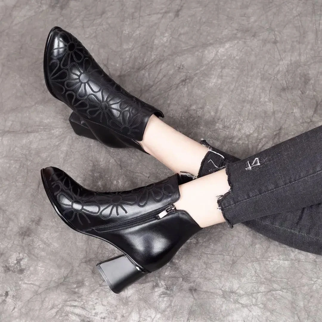 Plus Size 35-42 2021 Hot Woman PU Leather Ankle Boots Fashion Shoes Women Short Winter Warm Boots Platform Heel Footwear