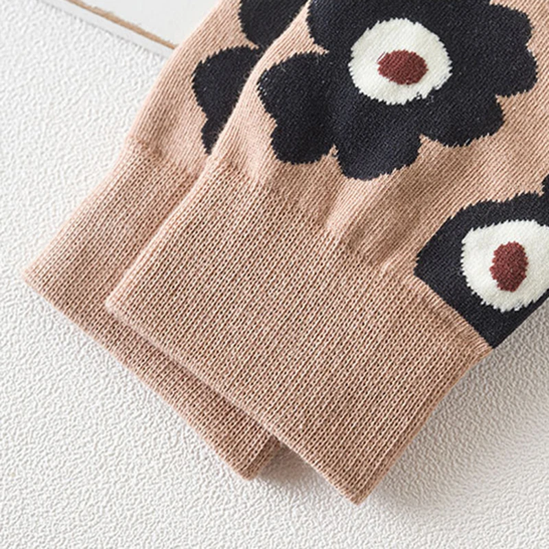 Короткие дышащие спортивные носки с цветочным рисунком средней длины в