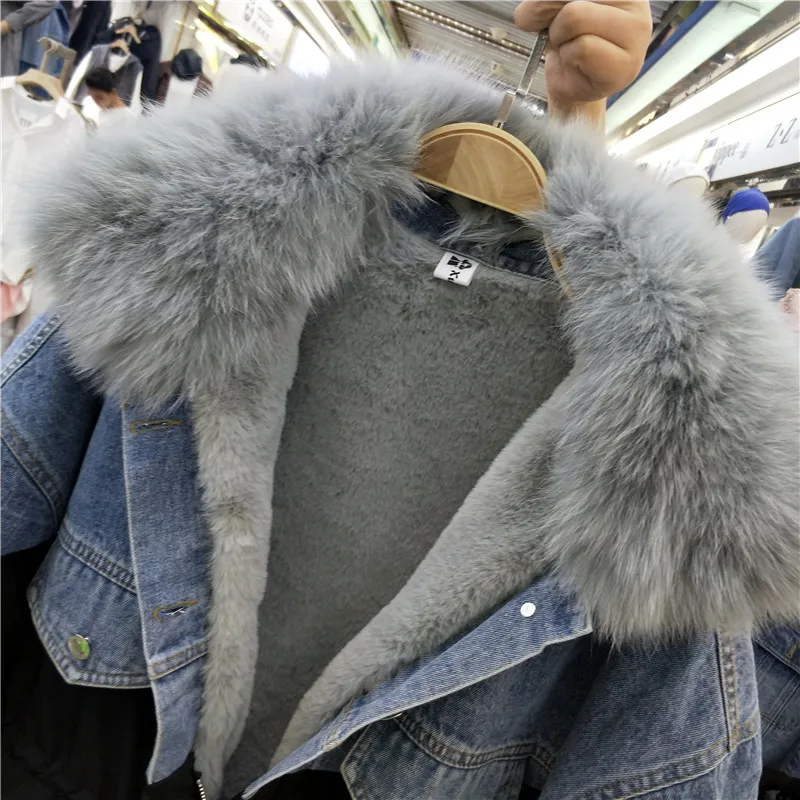 Зимняя джинсовая куртка для женщин мягкая меховая подкладка джинсы Черная с