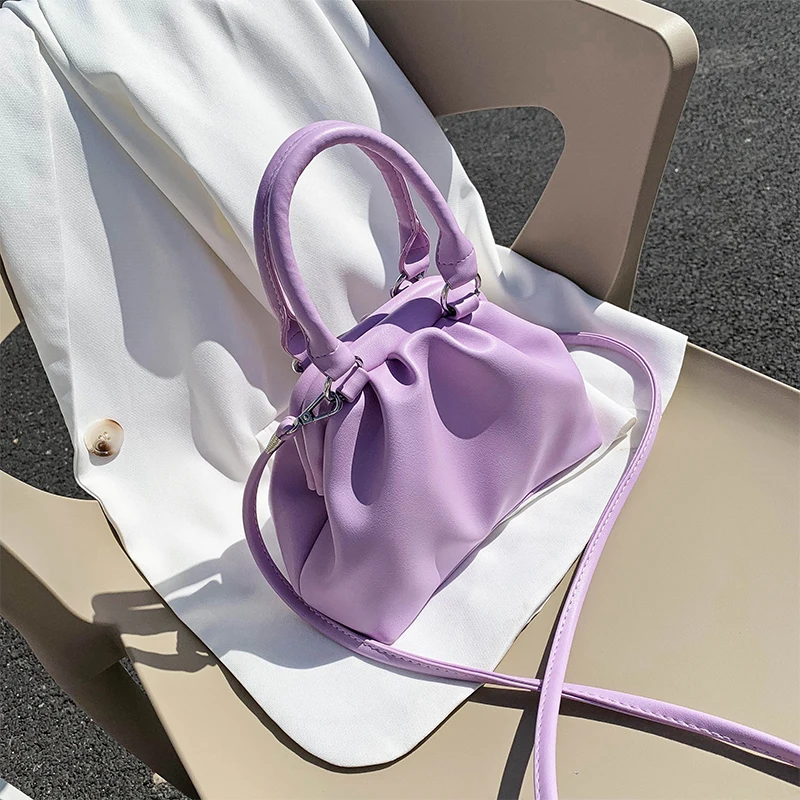 Симпатичные сумки шопперы маленькие однотонные через плечо из искусственной