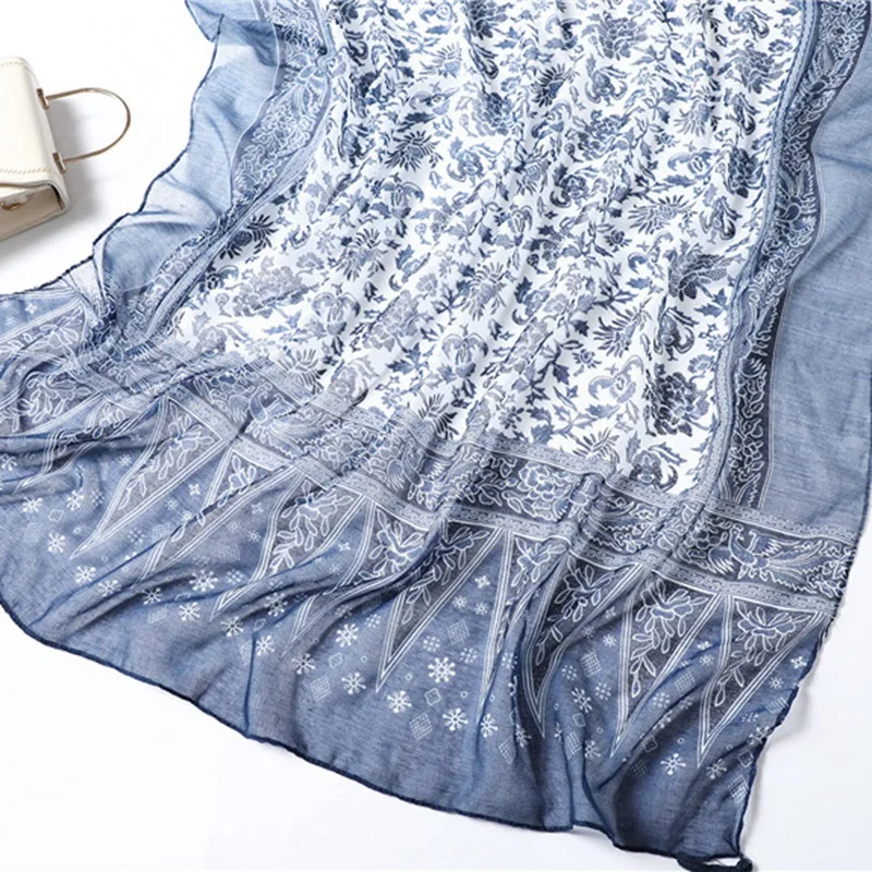 

Women Scarf Classical Print Lady Shawls Cotton Feeling Soft Oversize Hijabs Neck Headband Tassel Foulard