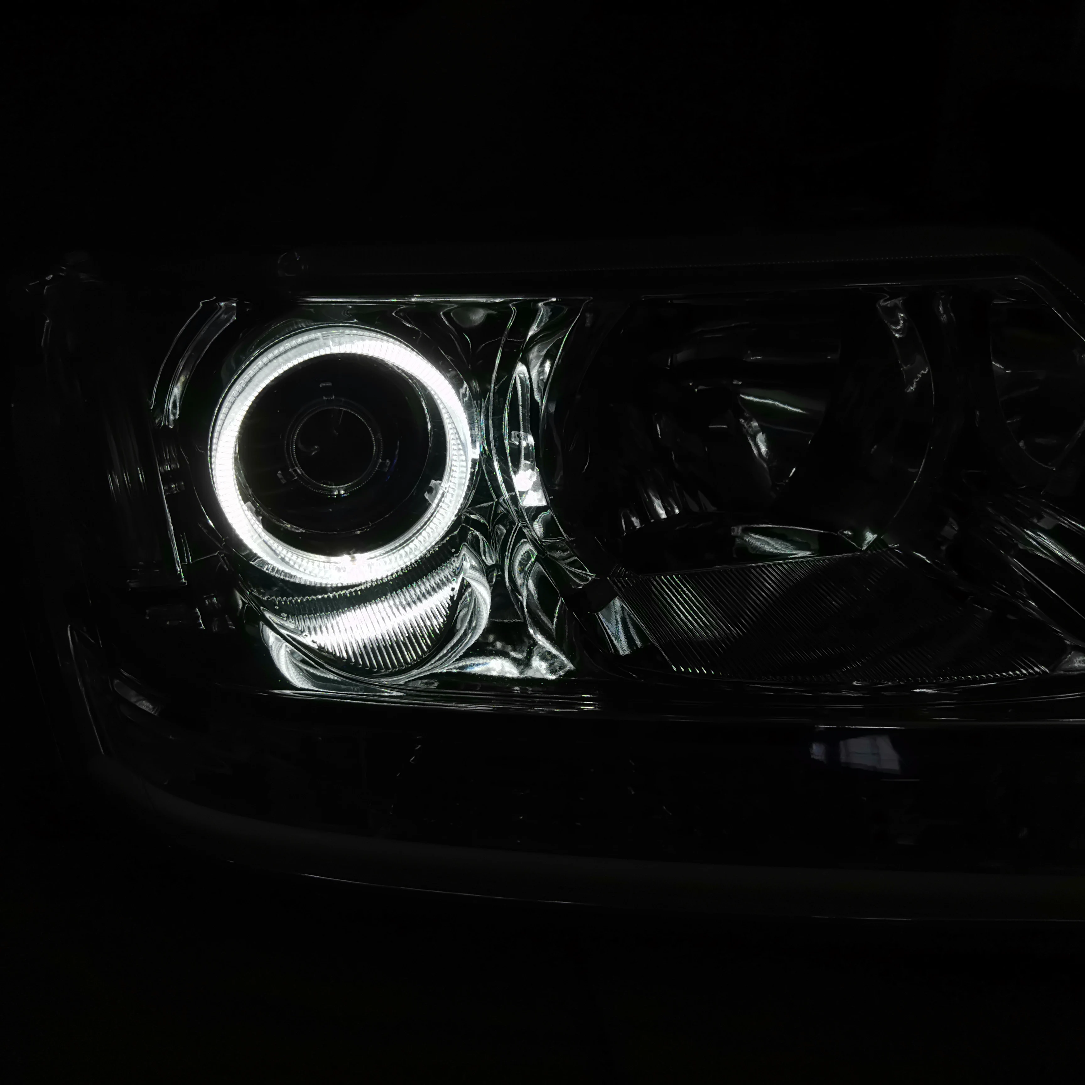 CHA 07-13 GRAND VITARA ANGEL EYE Полный головной убор в сборе с BI-XENON проектором для SUZUKI