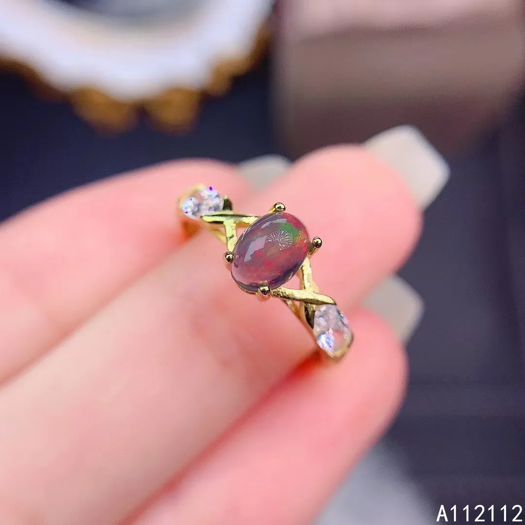 Женское кольцо из серебра 925 пробы с натуральным опалом