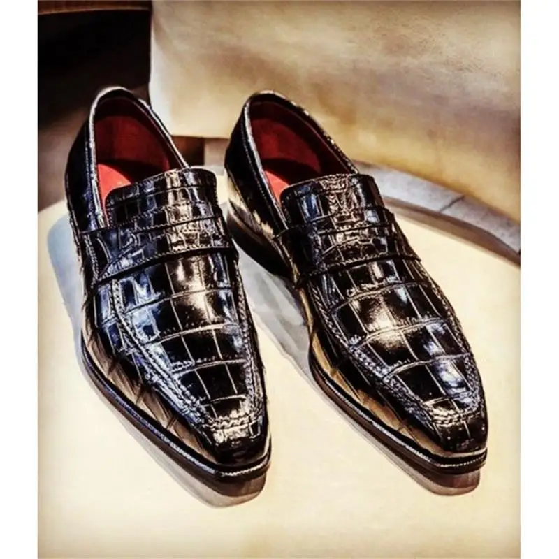 

Men's Classic Black Crocodile Pattern PU Low-heel Pointed Loafers Fashion Trend Japanese All-match Business Casual 4KD026