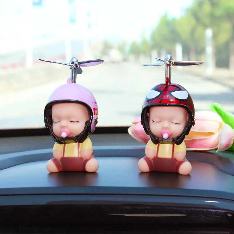 Кукла-пустышка со шлемом забавная зеркальная для приборной панели автомобиля