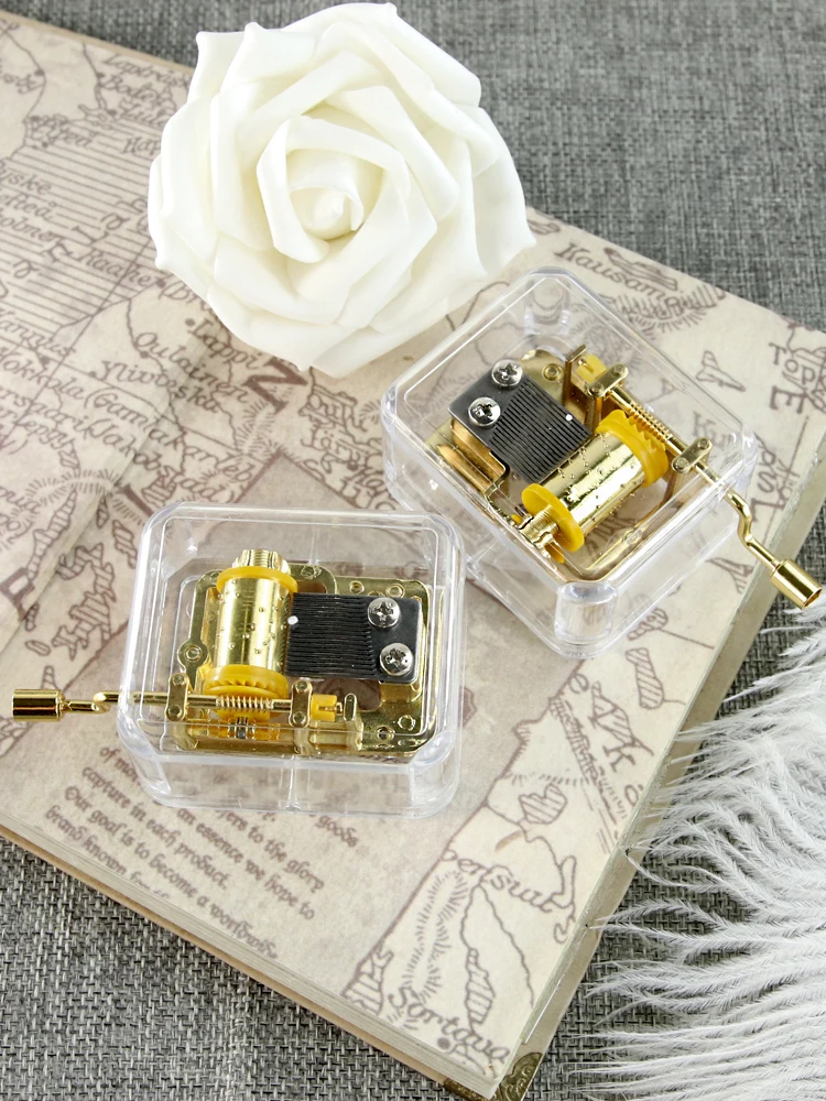 Новейшая модель Музыкальная шкатулка тонкое Круг золото прозрачный ветер