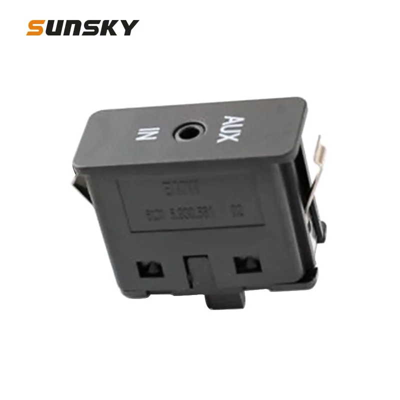 

Автомобильный AUX аудио интерфейс для BMW X1 X3 X5 X6 Z4 E81 E87 E90 6930561