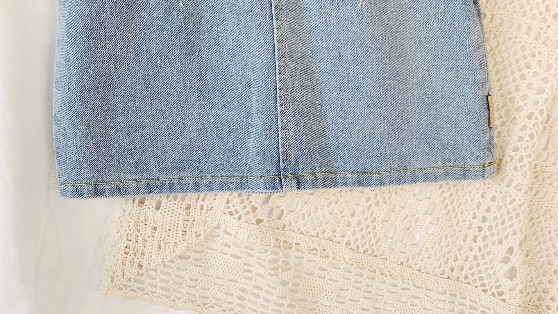 

Girls Dress Square Neck Puff Sleeve Denim Skirt 2021 Summer New Children's Skirt Children's Wear