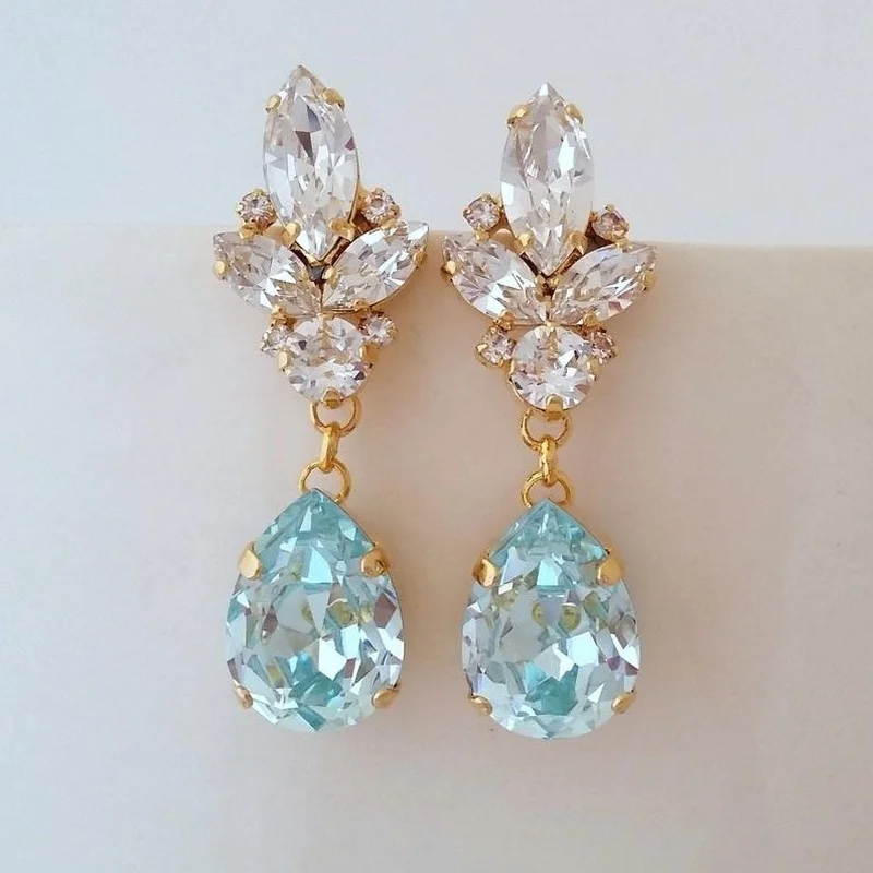 

Ladies Teardrop Crystal Stud Earrings with Sparkling AAA Rhinestone Zircon for Women Party Wedding Engagment Bridal Jewelry