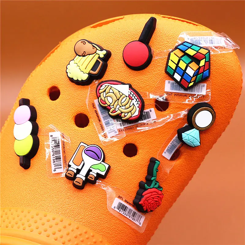 Hot Sale 1pcs Diamond Ring Shoe Charms Original Onion Rose Shoe Accessories Buckle Chemicals Shoes Decorations Drumsticks Beer