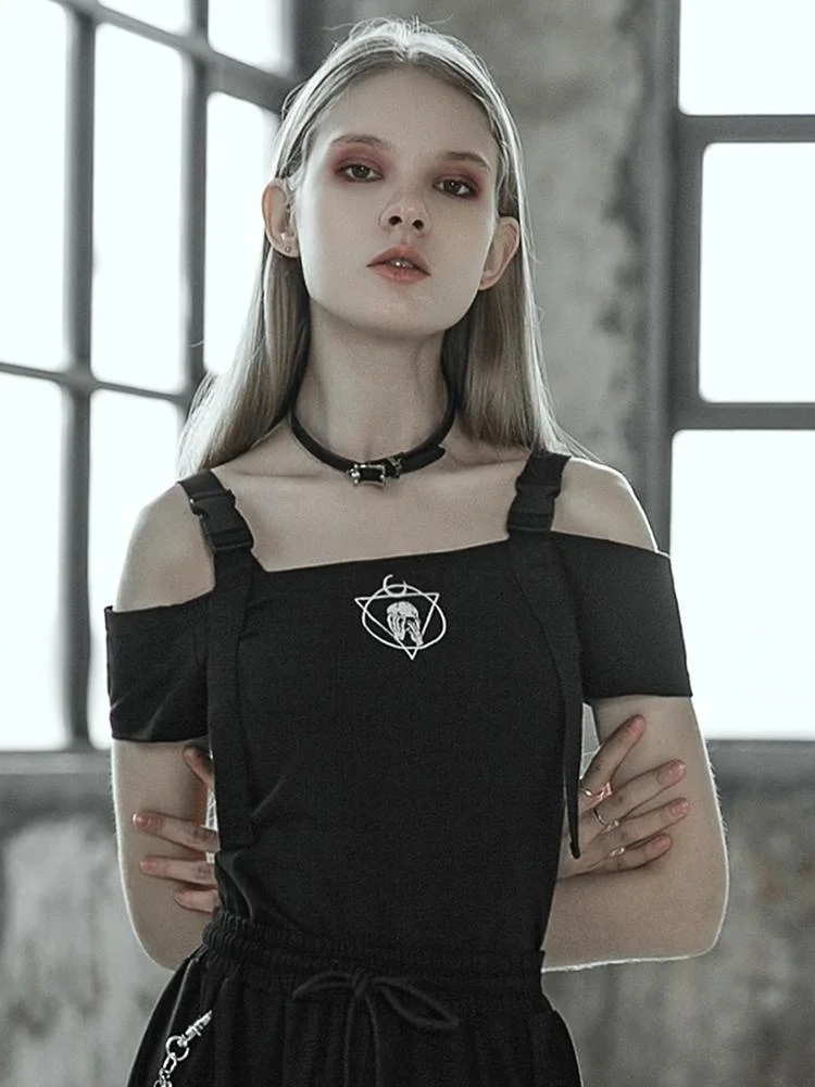 Женская футболка в стиле панк черная облегающая С плечиками Goth PT 374|Футболки| |