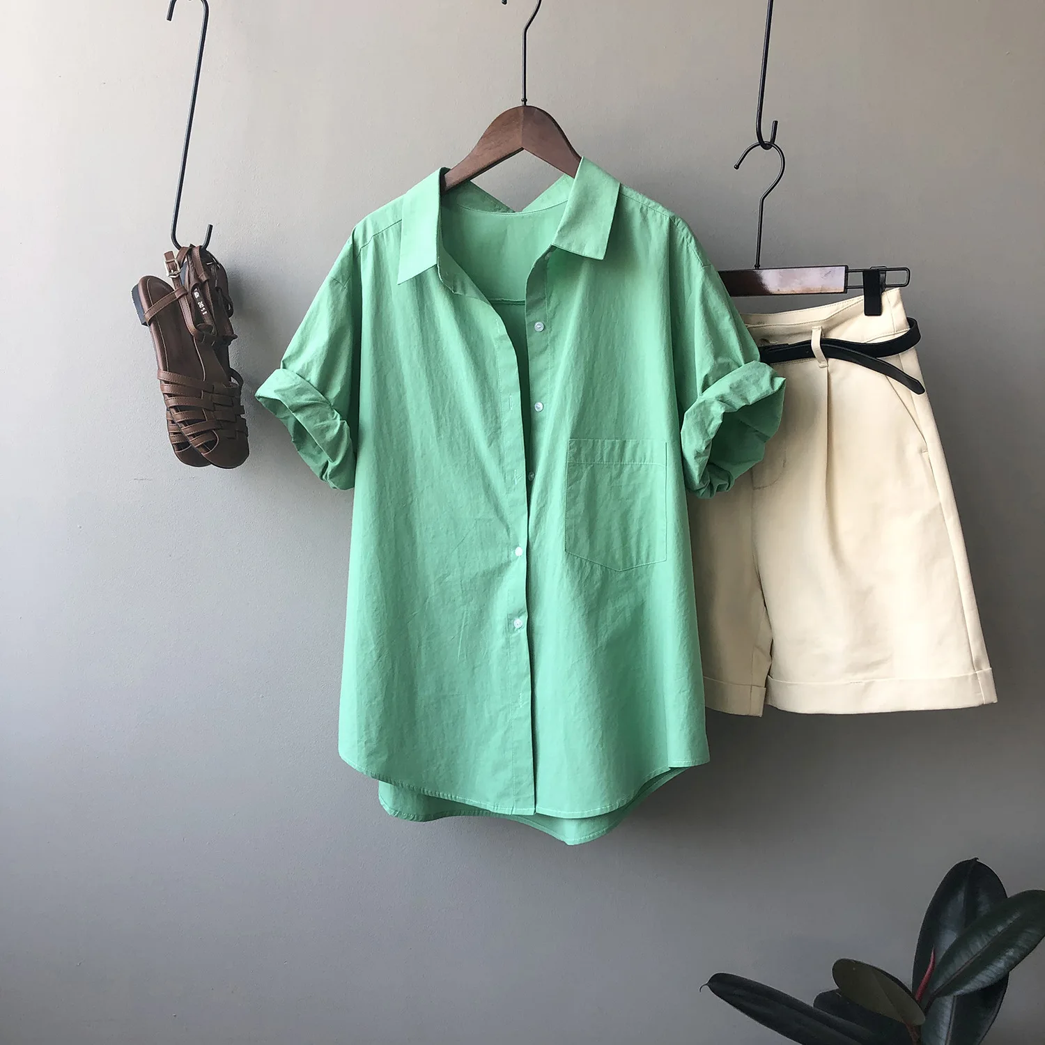 

2021 Summer Casual Women Shirts Solid Color Short Sleeve New Korean Thin Design Lapel Shirt Top