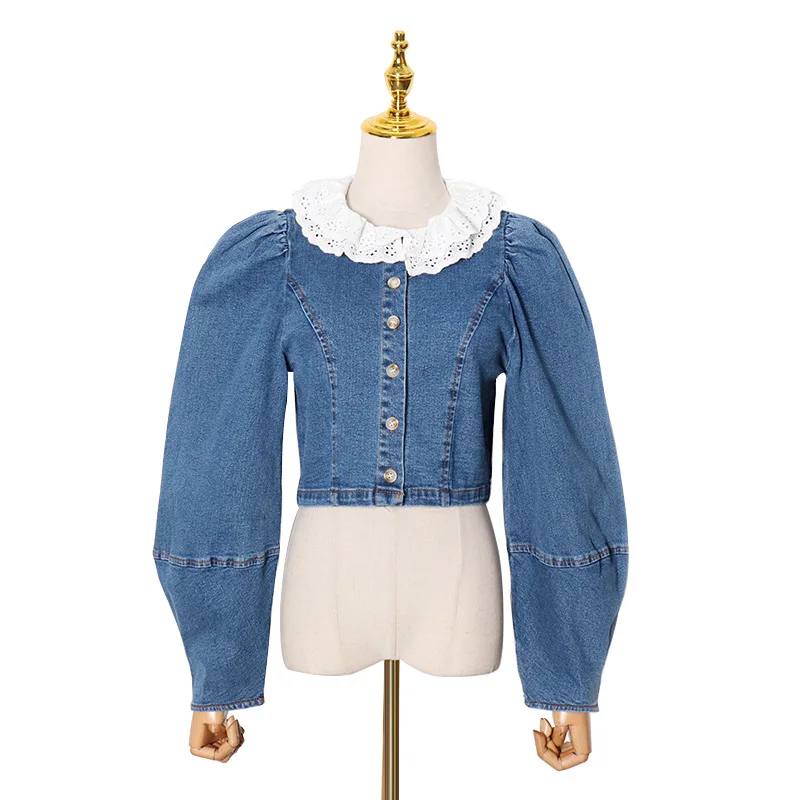 

In the spring of the new fashion leisure lace stitching round collar hubble-bubble sleeve single-breasted cowboy coat female