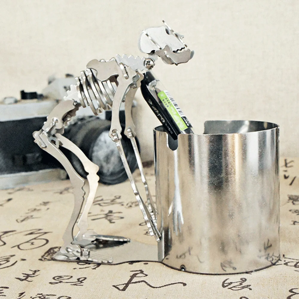 

Skeleton Ashtray Creative Smoking Ashtray Metal Pen Box Cigarette Holder
