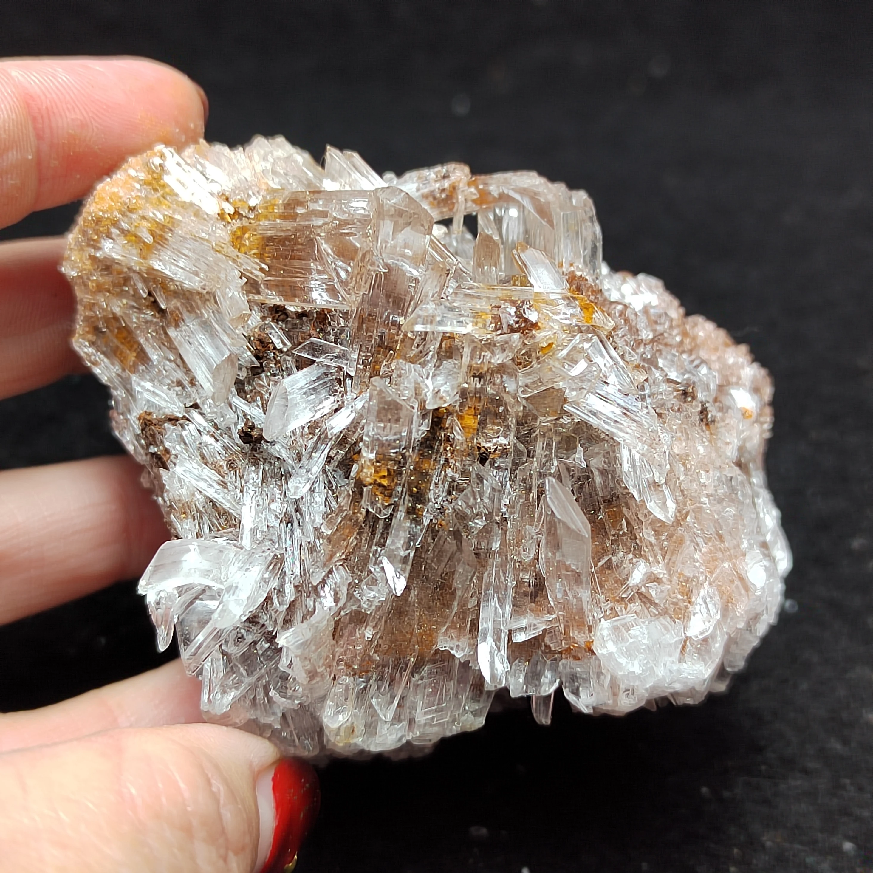 

208.6gNatural gypsum crystal wrapped Huiti fluoride aluminum gypsum mineral crystal specimen cured home decoration