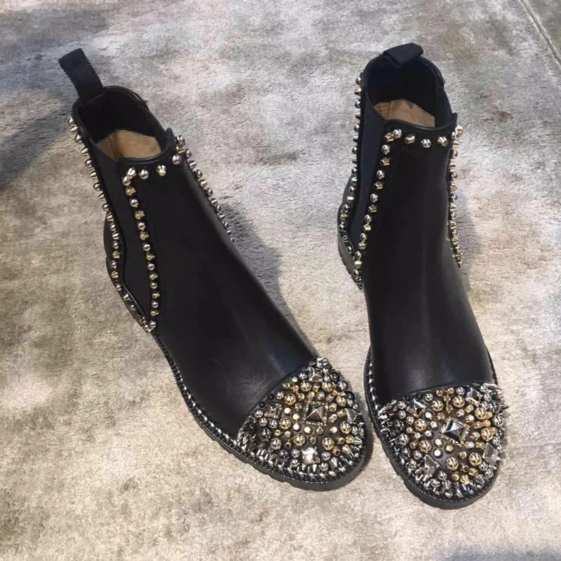 Женские осенне-зимние ботинки на толстой шерсти короткие челси с заклепками