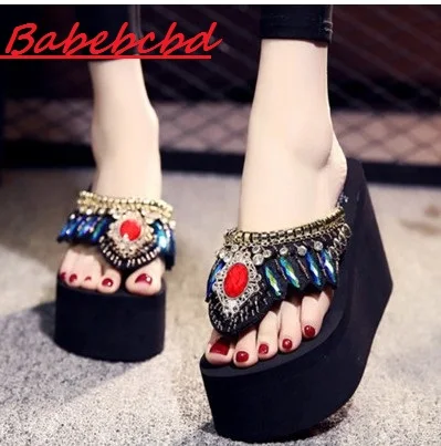 

New summer high heel slippers ladies fashion hand drill flip-flops slippery slope with thick bottom beach slippers