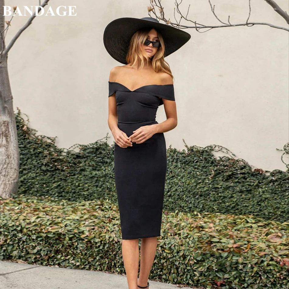 Женское платье с открытыми плечами облегающее средней длины в стиле Звезд для