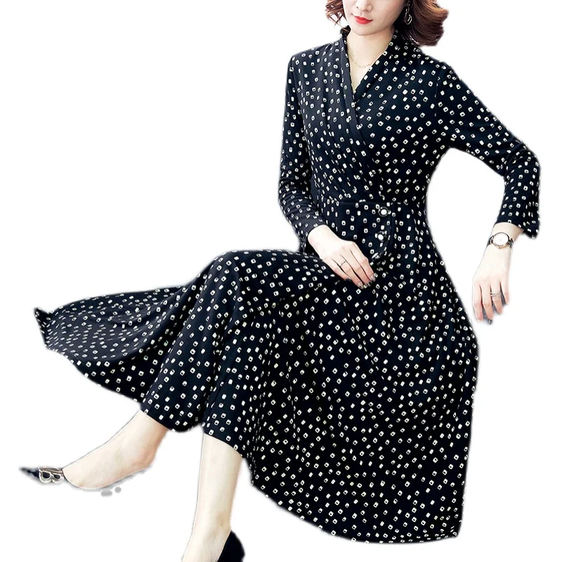 

COIGARSAM 4XL Plus Size Full Sleeve Women Long dress New Spring Print High Waist V-Neck Dresses Black 1216