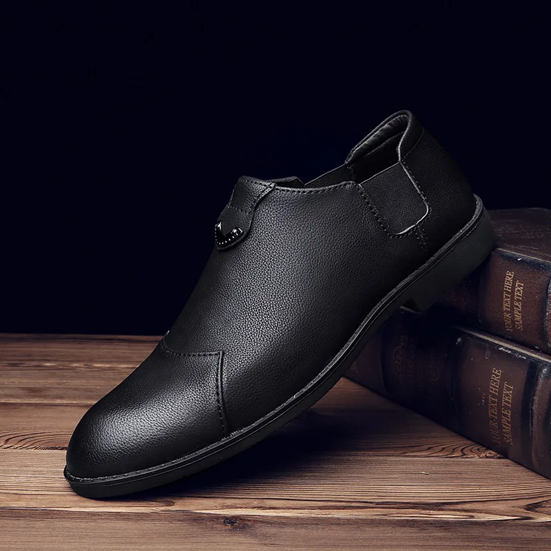 Туфли мужские кожаные на плоской подошве удобные лоферы однотонные без застежки