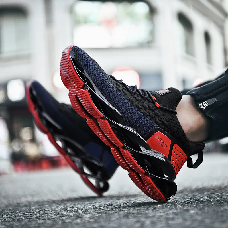 Мужская Спортивная обувь размера плюс с амортизатором черного и золотого цвета