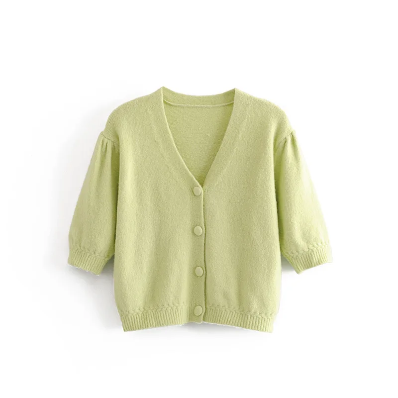 

Свитер женский с авокадо-зеленым поясом на осень