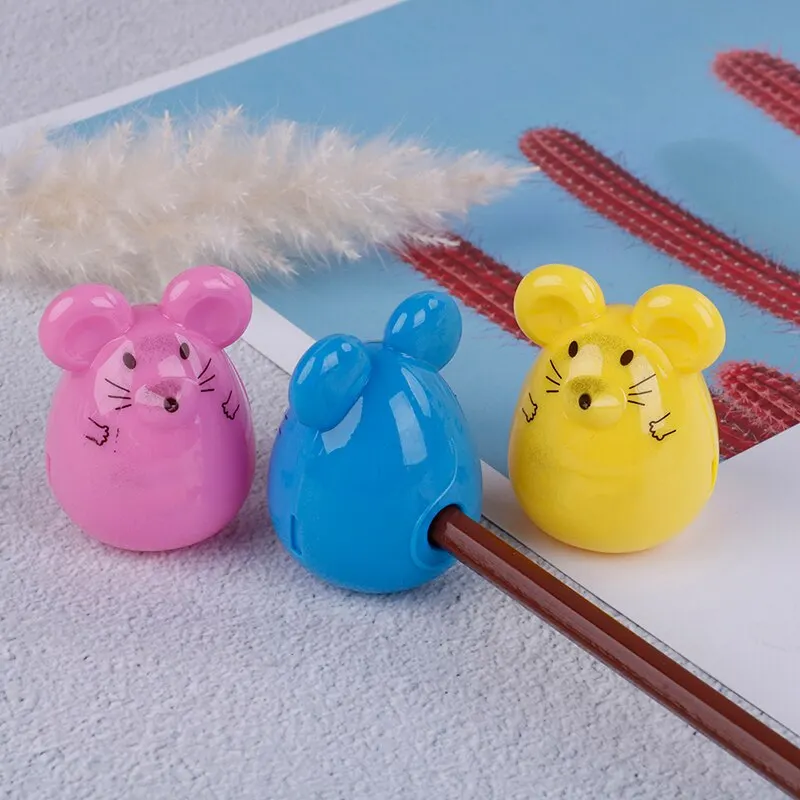 

2pcs Kawaii Lovely Plastic Mouse Manual Pencil Sharpener Stationery Gift