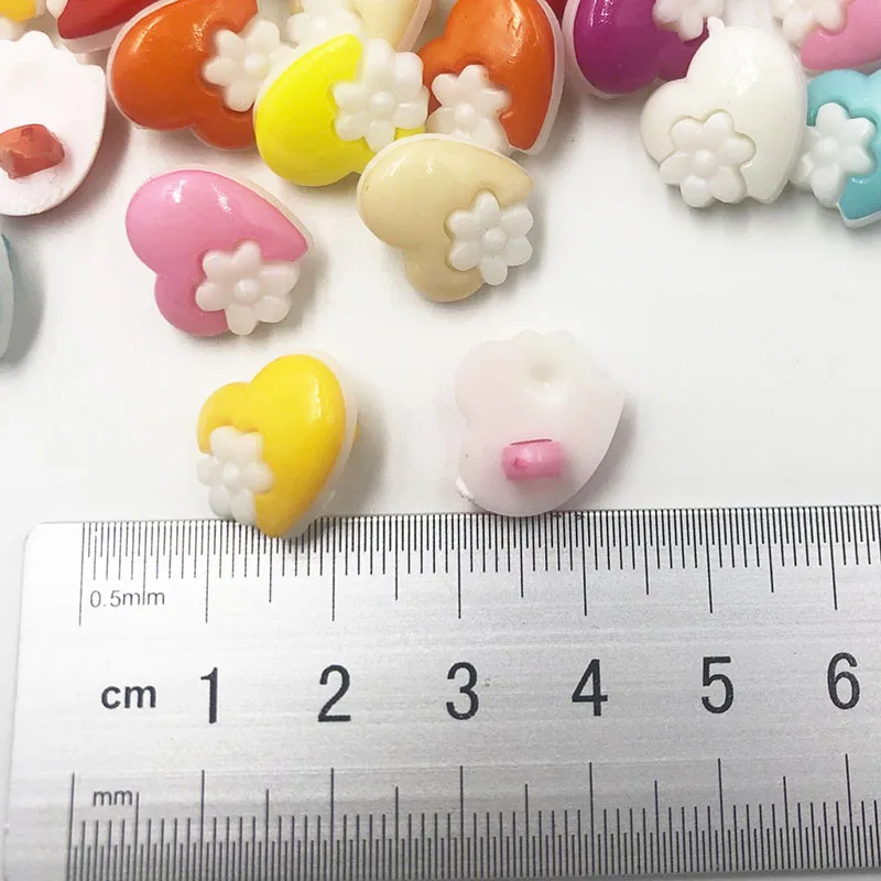 100 шт. Симпатичные пуговицы для шитья в форме сердца с отверстиями детей PT29|sewing
