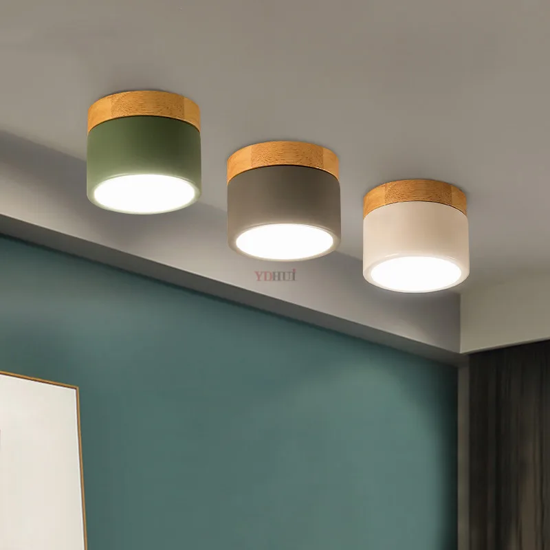 Светодиодный потолочный светильник деревянный с поверхностным креплением лампы