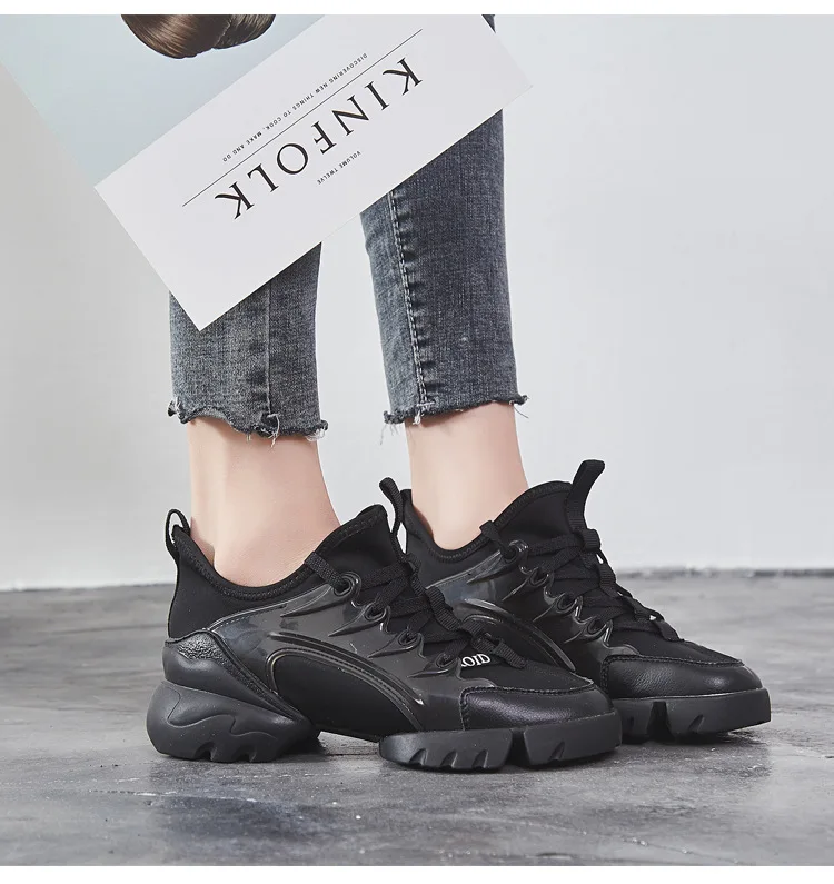 new hot sports running shoes Outdoor Lace-up Breathable Lightweight Sneakers Women Comfortable Athletic Shoes E31-100