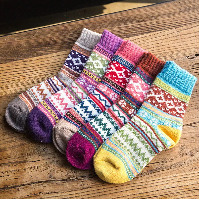 

5Pairs/lot New Winter Thick Warm Wool Women Socks Vintage Christmas Socks Colorful Socks Gift Thermal Rabbit Wool Thicken Socks