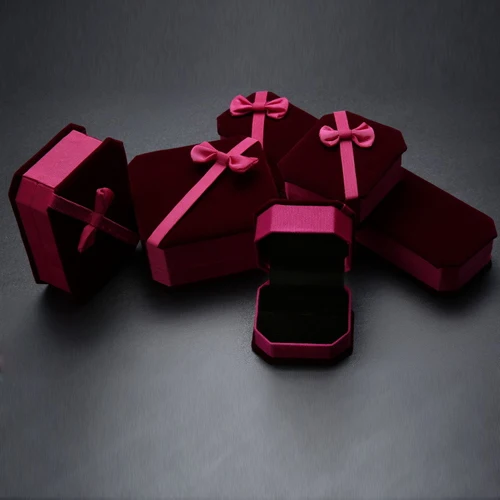 

Jewelry Packaging & Display