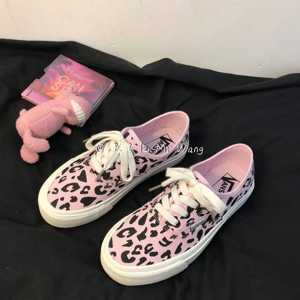 

Canvas Women Sneakers Leopard Pattern Flat Shoes Lady Outdoor Walking Running Student Sneaker Breathable Casual Girl Tennis Shoe