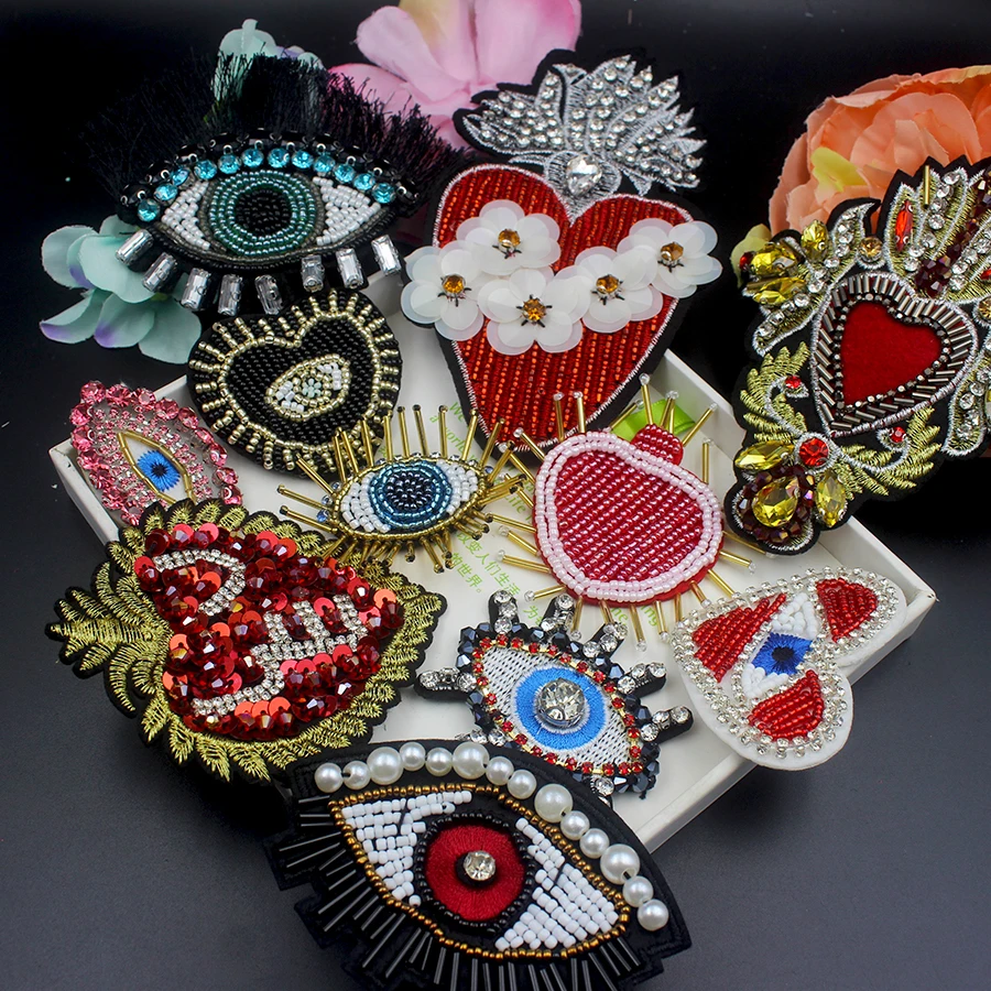 3D Ручная работа искусственные красочные глаза в форме сердца нашивка с