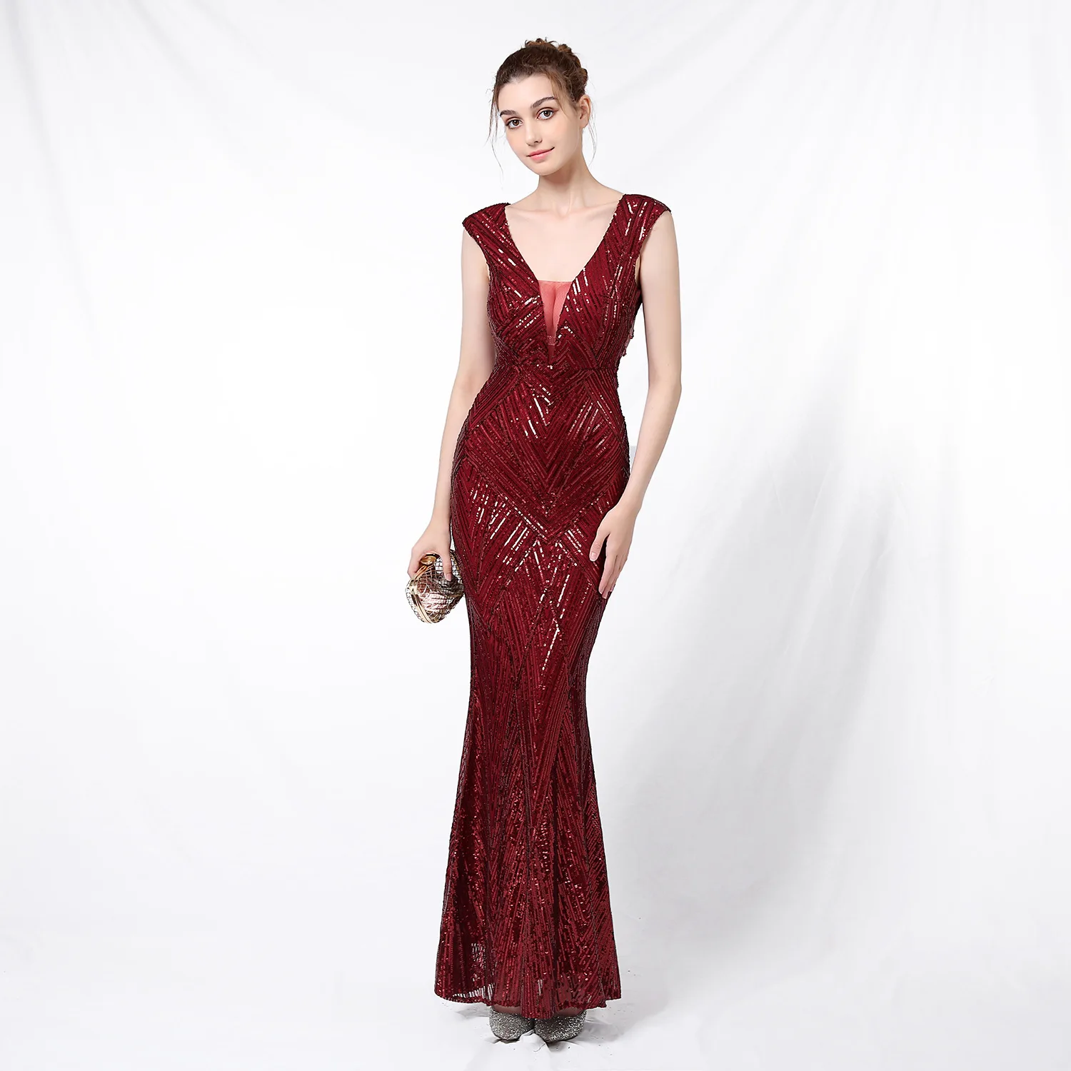 

Trumpet Deep V-Neck Sleeveless Sequiend Prom Dress for Wedding Party Women Backless Long Burgundy Evening Gown Large Size