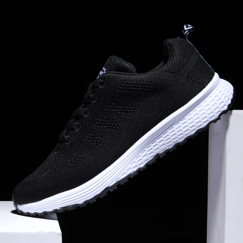 Causal Couple Light Women's Flat Shoes Breathable Air Mesh Sport Women's Sneakers Outdoor Jogging Classic White Womens Shoes 44