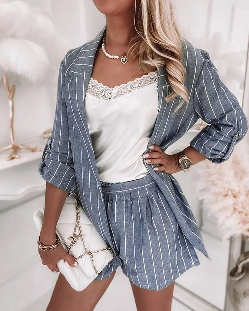 

Notched Collar Striped Blazer & Shorts Set