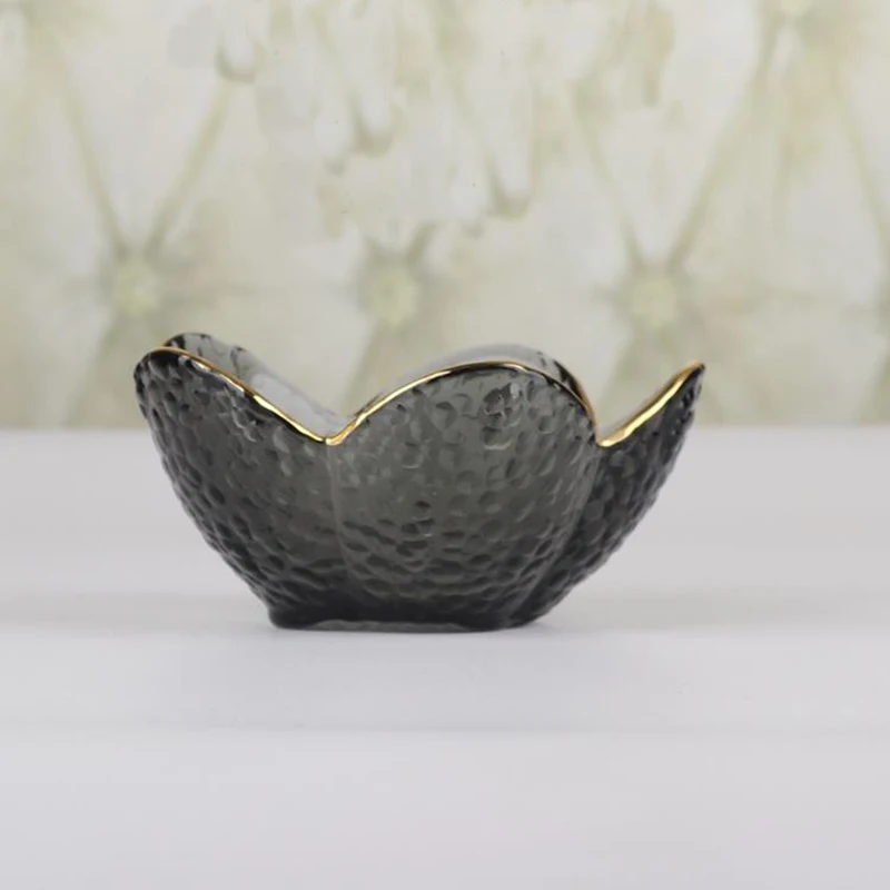 Салатница из черного стекла с золотыми краями KitchenSimple и изысканная фруктовая