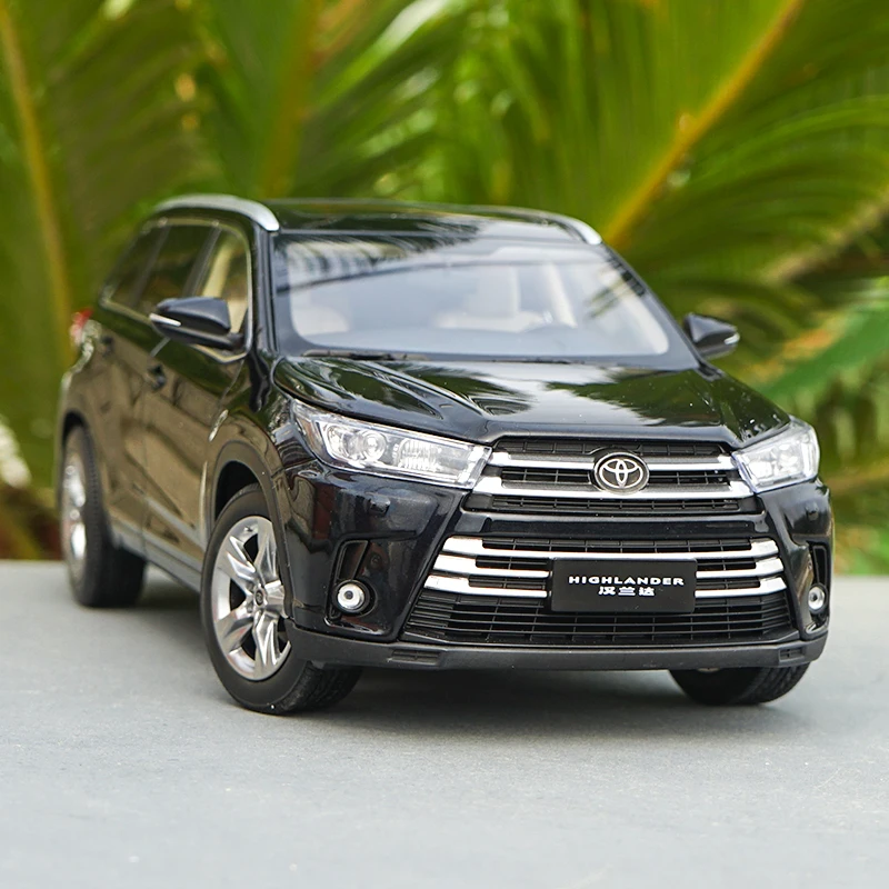 Exquisite gift 1:18 Toyota new Highlander alloy model,simulation die-cast metal collection decoration model,free shipping