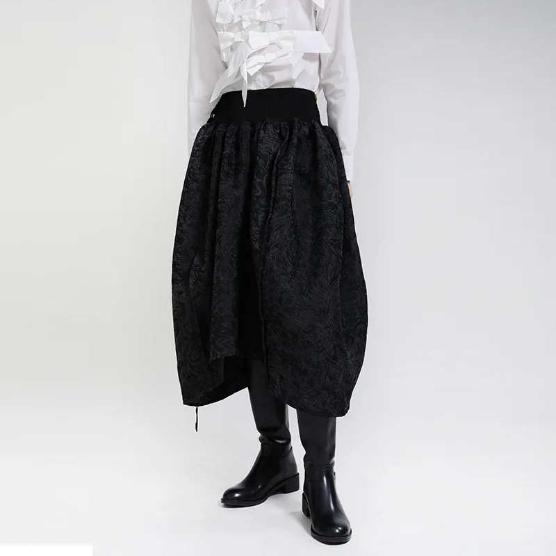 

UMI MAO 2021 Spring New Jacquard Dark Pattern Puffy Two-wear Suspender Skirt, Profile Flower Bud Skirt